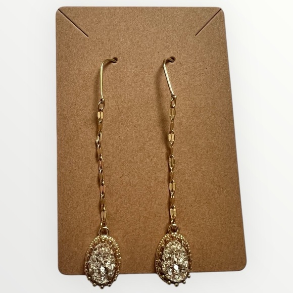 Elegant Gold Dangle Earrings‎ - Picture 1 of 1